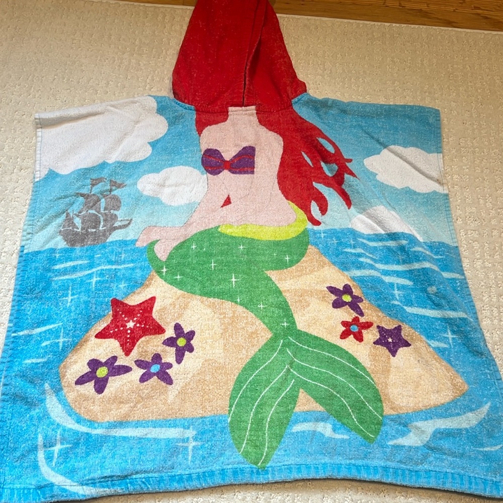 Toddler age 1-3 girl hooded beach towel